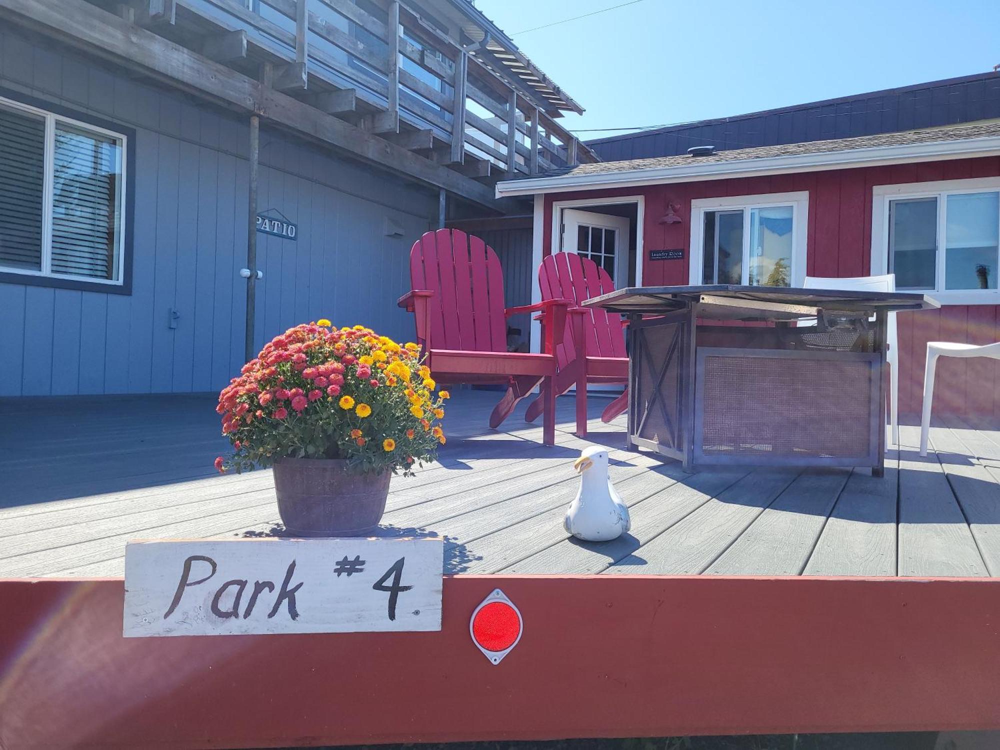Apartment 2nd Floor #4 With Ocean View And Covered Deck